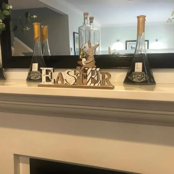 Villa Above Par, Cypress Lakes Resort, Premier 2 Storey Villa, 2 Bedrooms, both with Private Ensuites, Light Breakfast included，位于波高尔宾的酒店