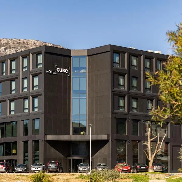 Hotel Cube，位于巴尔的酒店