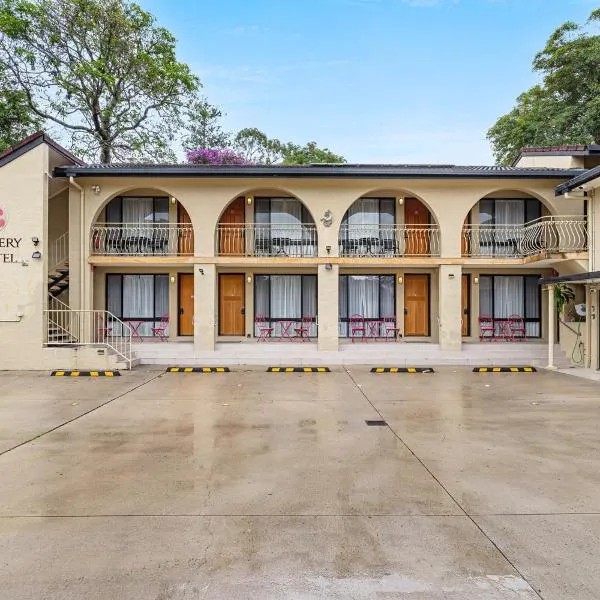 加勒里汽车旅馆，位于默威伦巴的酒店