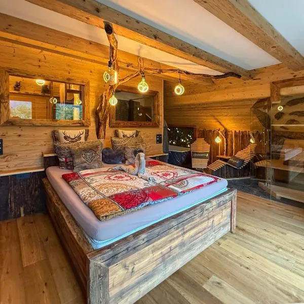 Bergromantik Ferienwohnung Charisma mit eigener Sauna, Whirlpool und Bergblick，位于马克特谢伦贝格的酒店