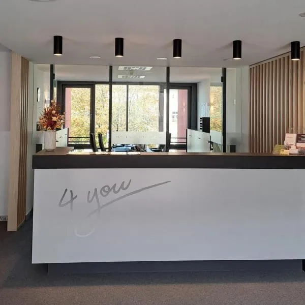 Hotel & Apart4you，位于多尔芬的酒店