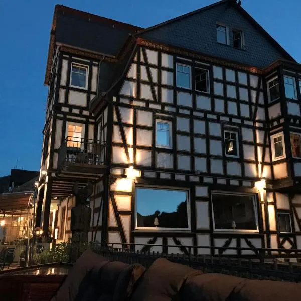 Rhein Hotel Bacharach und Stübers Restaurant，位于巴哈拉赫的酒店