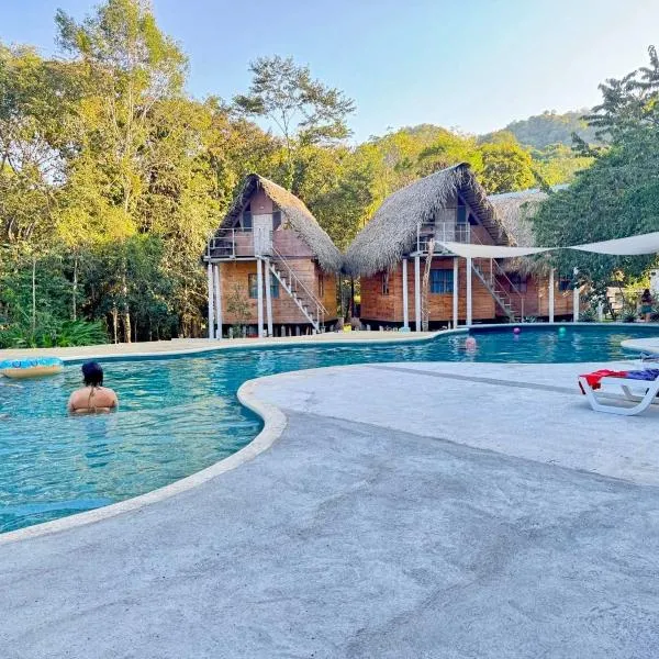 Pachamaya River Hostel，位于兰金的酒店