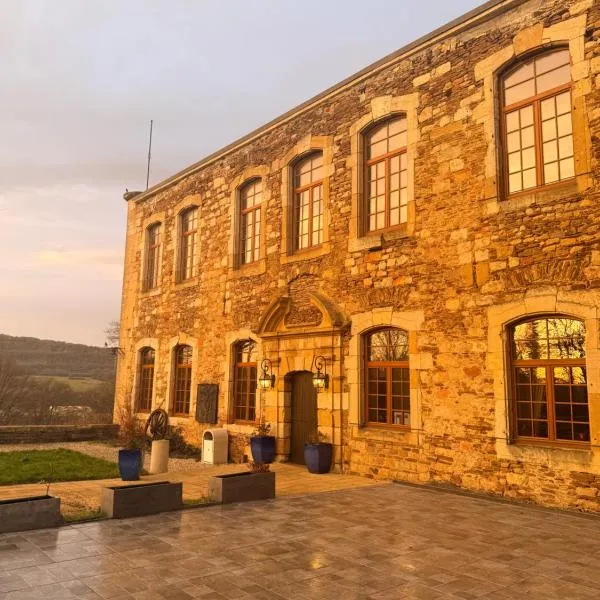 拉图尔庄园酒店，位于拉图尔的酒店