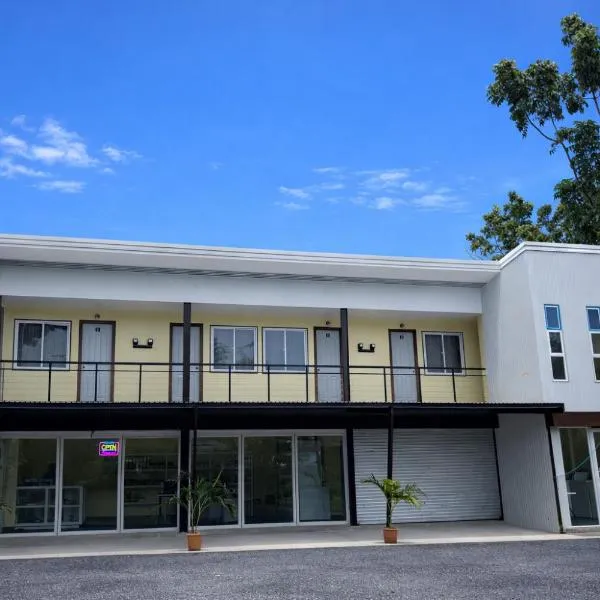 Belechl Ranch Studio Rental - Cozy Compact Room with Private Bathroom,位于科罗尔的酒店