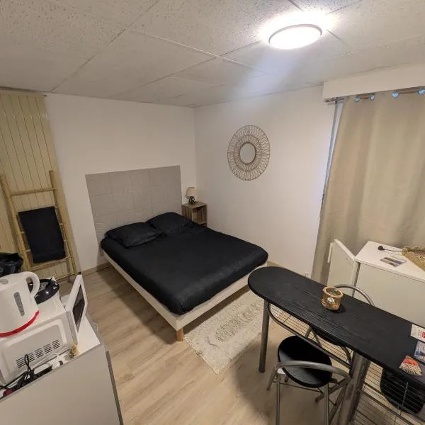 AirBnBri' Chambre à Louer RDC Maison，位于布里昂松的酒店