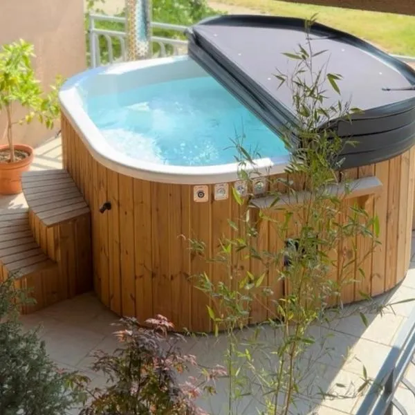 Boutique Wine and Wellness Retreat - Wine Residence Kerman，位于Štrigova的酒店