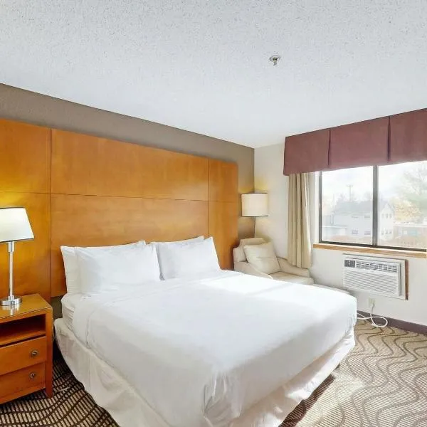 Oscoda Lakeside Hotel，位于Oscoda的酒店