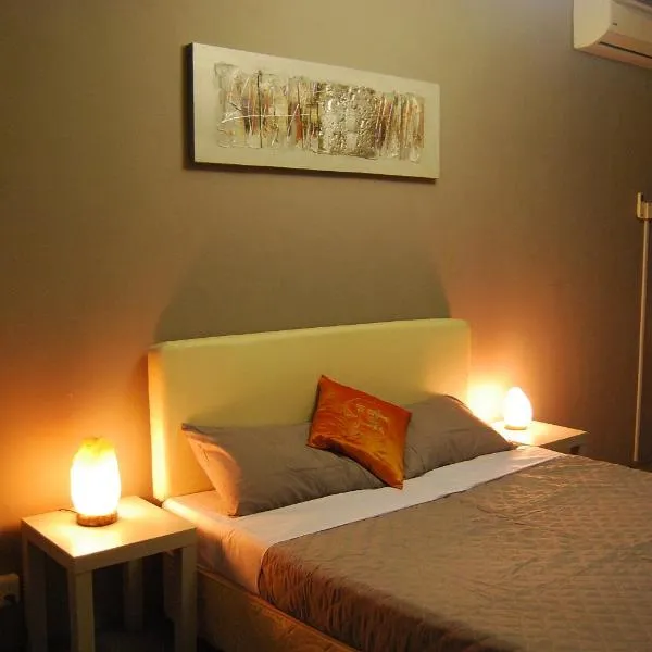 Borneo Sweet Guesthouse，位于古晋的酒店