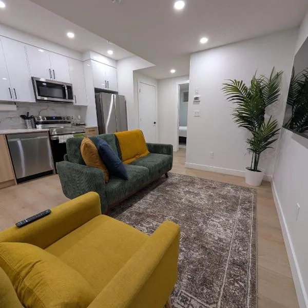 Granny's Hug, a cozy 2 Bedroom Basement Suite,位于卡尔加里的酒店