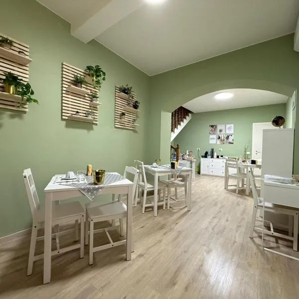 Re-Start，位于Scandolara Ravara的酒店
