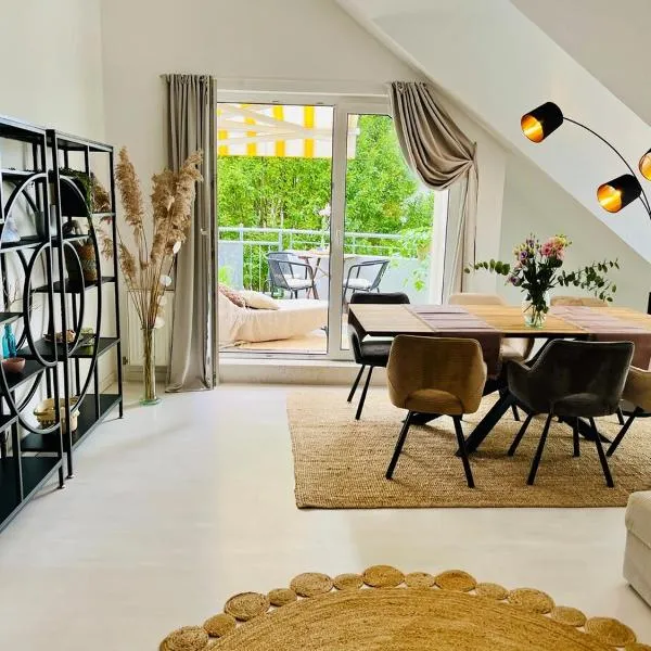 Moderne 3-Zimmer-DG-Wohnung, 2 Balkonen & Tiefgarage，位于美因茨的酒店