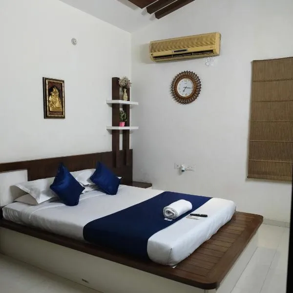 corporate Guest house，位于Turkapally的酒店