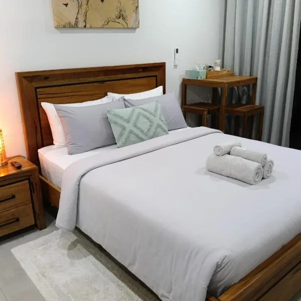 Deluxe Queen Studio，位于Holmview的酒店