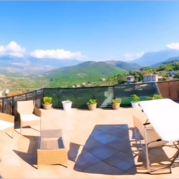 La terrazza，位于孔图尔西的酒店