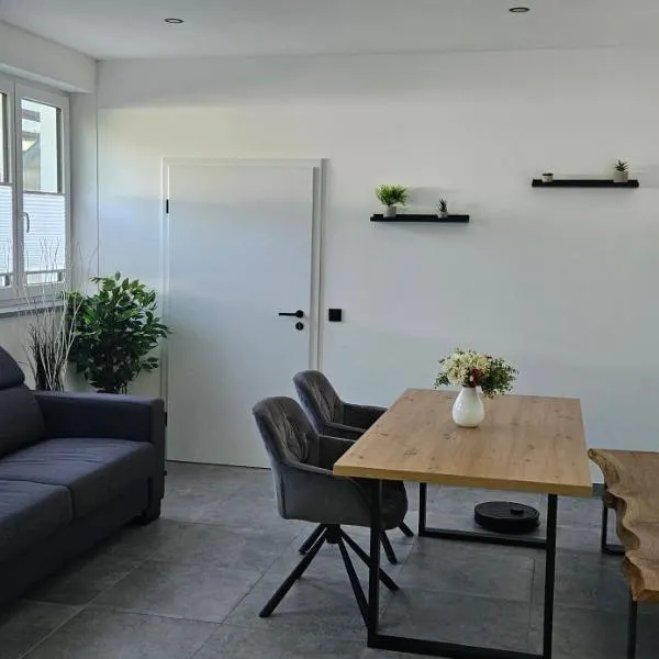 Apartment nahe München A8，位于Pfaffenhofen an der Glonn的酒店