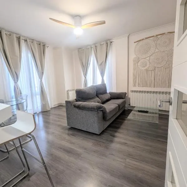 Apartamentos Crispin Anais，位于科雷利亚的酒店