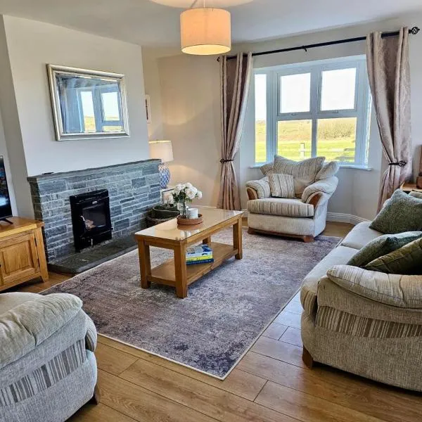 Sea Retreat Quilty - Coastal home near Spanish Point & Lahinch，位于奎尔蒂的酒店