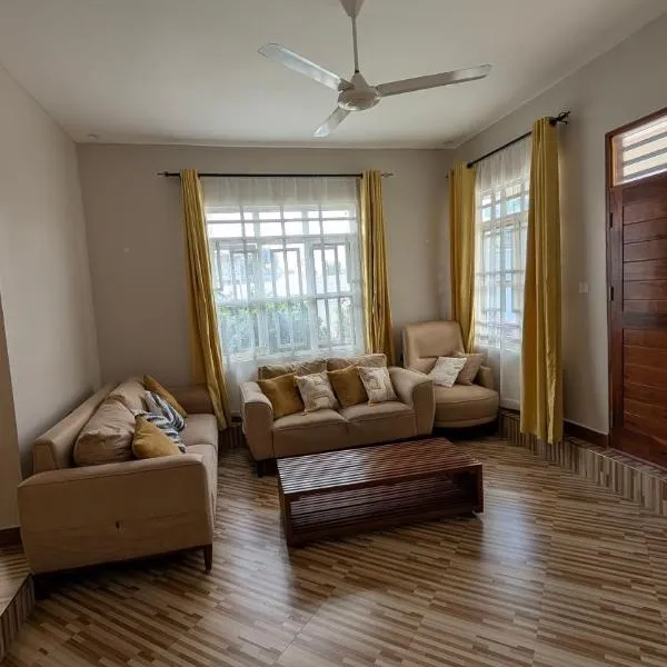 Esther & Hans Homes，位于多多马的酒店