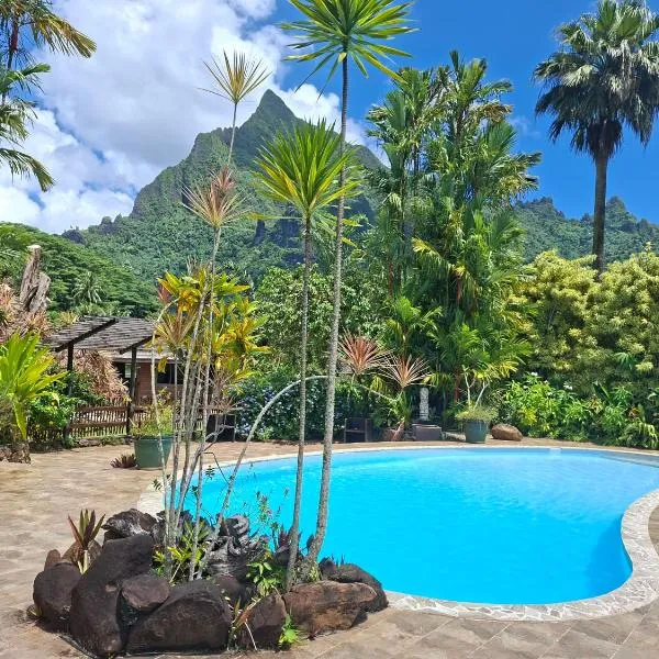 Eco Lodge Village Temanoha，位于Paopao的酒店