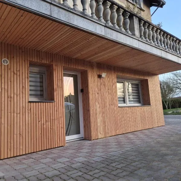 Cottage des Lacs，位于Puttelange-aux-Lacs的酒店
