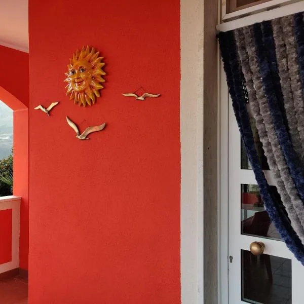 La casina del sole，位于托伊拉诺的酒店