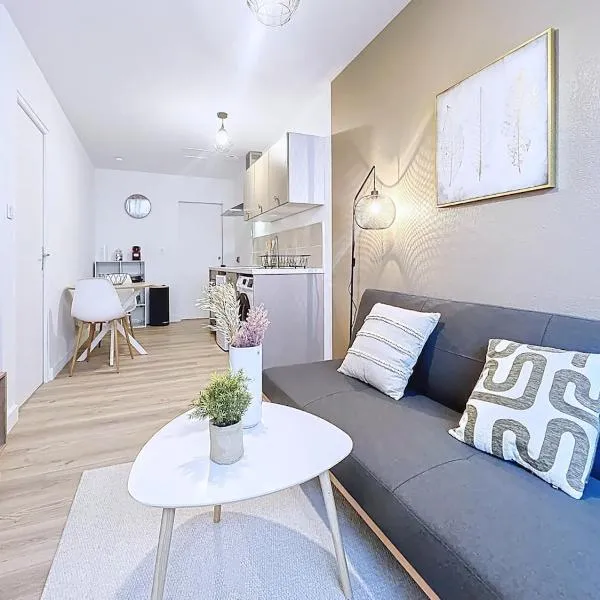 Le Duc 1 - Appartement 2 pers - Centre Ville，位于瓦朗斯的酒店