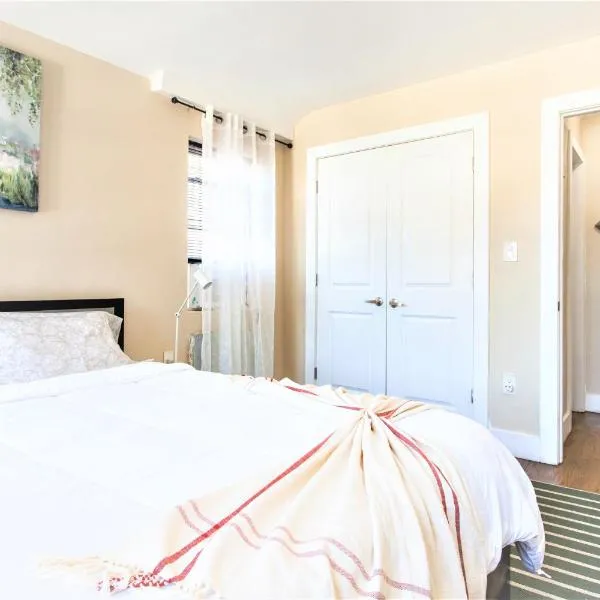 Tonel Paradise 1BR private entrance Near JFK，位于罗斯代尔的酒店