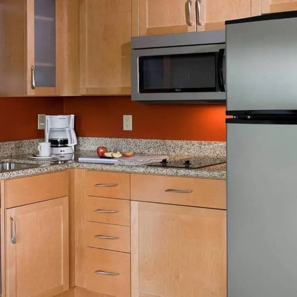 MainStay Suites Appleton Airport - Fox River Mall Area，位于阿普尔顿的酒店