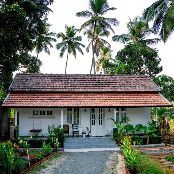 Rustic Kerala Village Home with Modern Comfort in Attoor, Thrissur，位于Cheruthuruthi的酒店