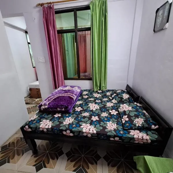 Hotel Himalayan dews，位于Ukhimath的酒店