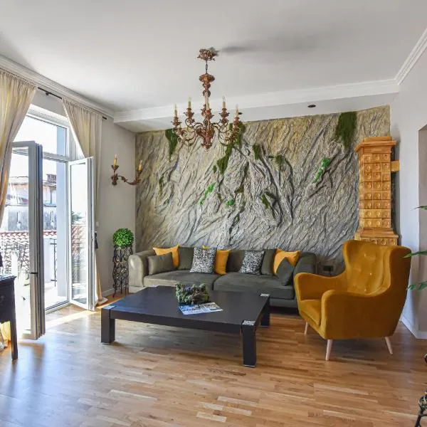 Lovran deluxe apartman，位于洛夫兰的酒店
