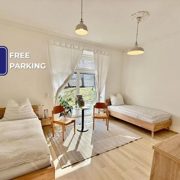 Fiorella Airport Apartment with Garden，位于施韦夏特的酒店