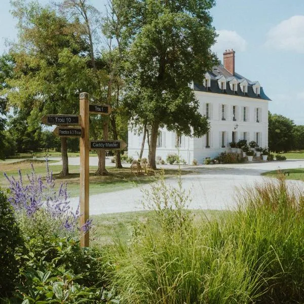 Domaine Du Roncemay - Hôtel, Restaurants, Spa & Golf，位于Aillant-sur-Tholon的酒店