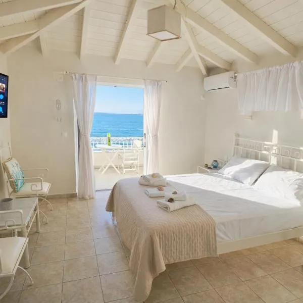 Ammos Boutique Rooms-Seafront Stay in Elafonisos，位于艾拉方索斯的酒店