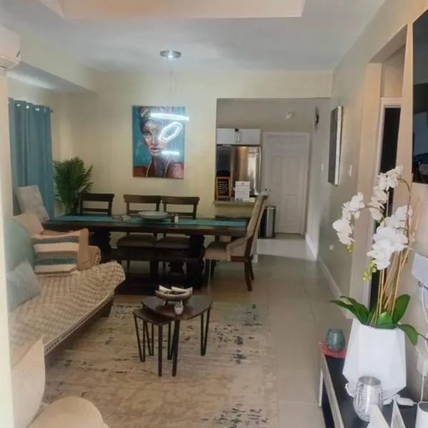 Natty’s Cozy Beach house in Hanover Jamaica，位于Point的酒店