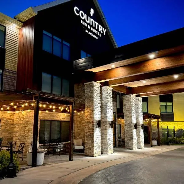 Country Inn & Suites by Radisson, Appleton Airport - Fox River Mall Area，位于阿普尔顿的酒店