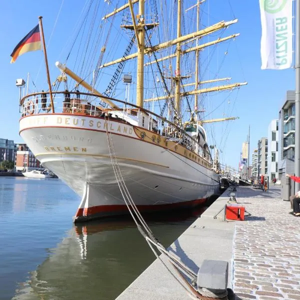 Schulschiff Deutschland Bremerhaven，位于不来梅港的酒店