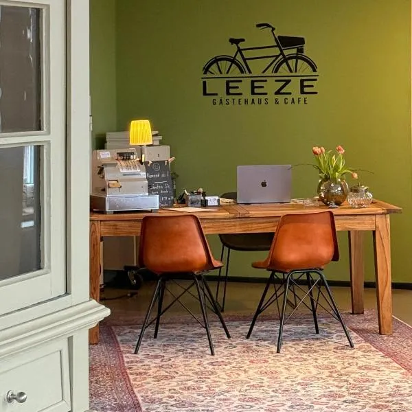 Gästehaus & Café Leeze，位于巴特迪克海姆的酒店