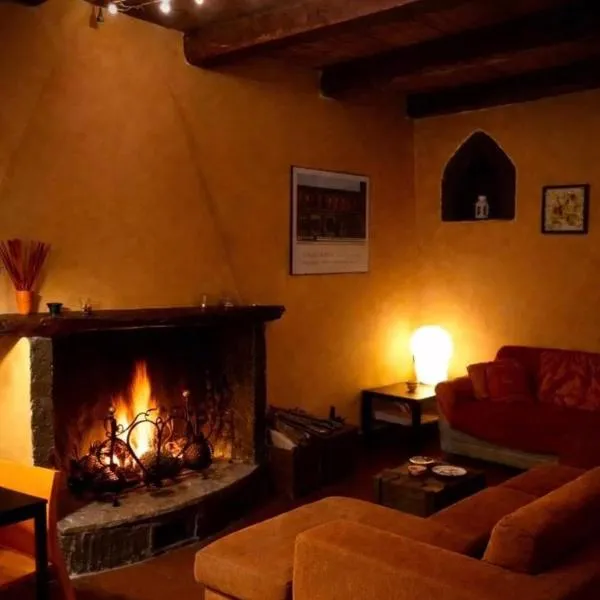Casa Odette Calcata，位于卡尔卡塔的酒店