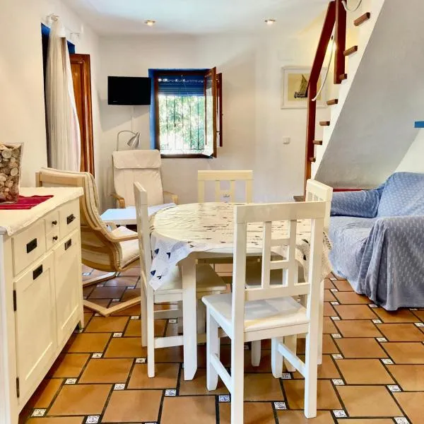 Casita de pescadores con vista al puerto，位于拉梅特拉·德·玛尔的酒店