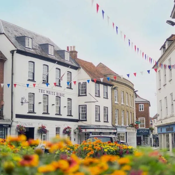 The White Horse Hotel, Romsey, Hampshire，位于拉姆西的酒店