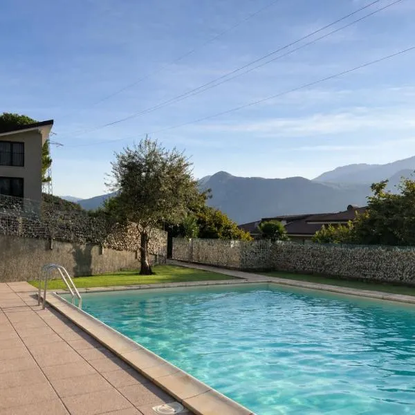 Gianni Lake Como - Pool, AirCon & Design,位于列尔纳的酒店