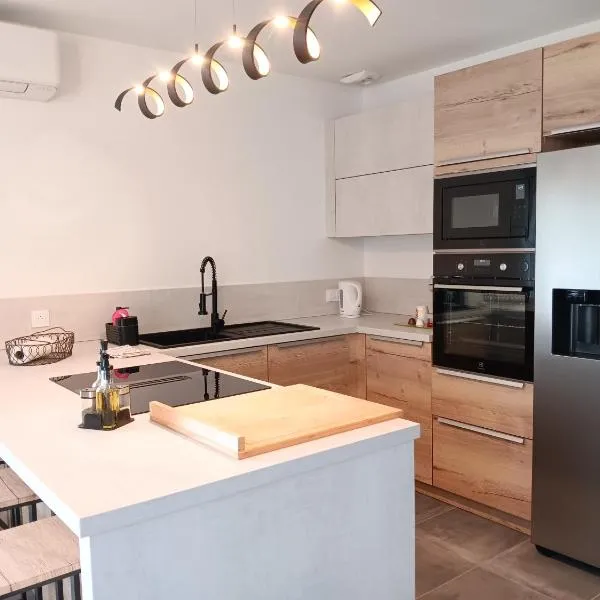 Maison individuelle 6 personnes，位于Coux的酒店
