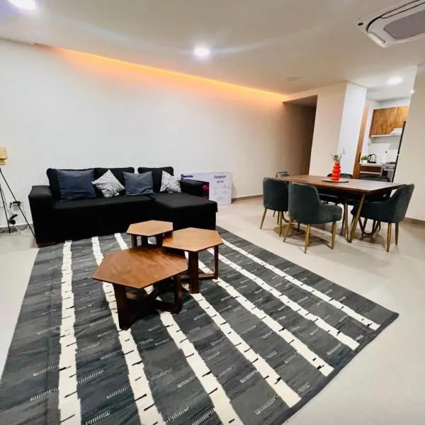 Luxury apartment in Altozano - quiet and with excellent views，位于Zaragoza的酒店