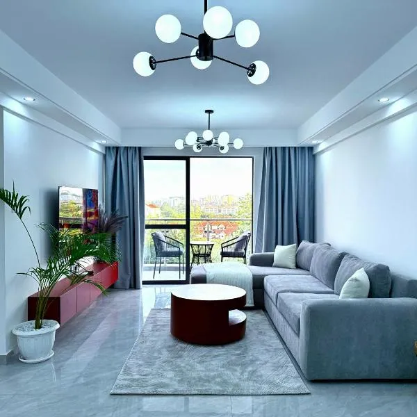 Pearl Luxe Homes at Orchid Residency - Spacious 2BR in Westlands With Pool, Gym, Rooftop views & Free Breakfast，位于内罗毕的酒店