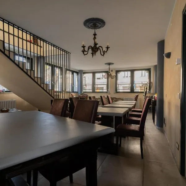 La reggia di Gianfry，位于费尔莫的酒店