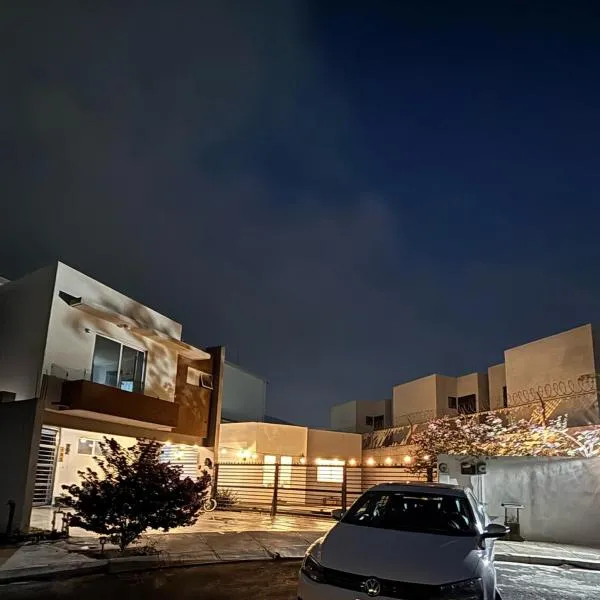 Departamento amueblado en privada , mesa de billar en Dominio Cumbres，位于蒙特雷的酒店