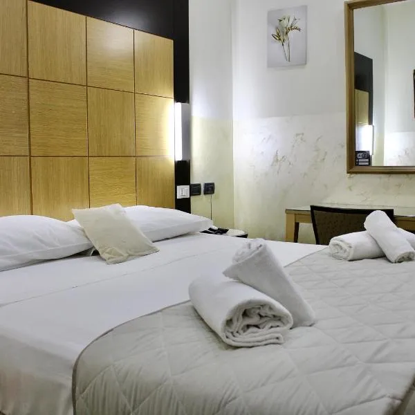Hotel Fiorella Milano，位于米兰的酒店