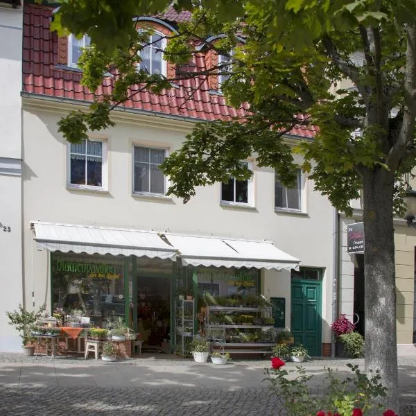 Am Blumenladen，位于吕本的酒店